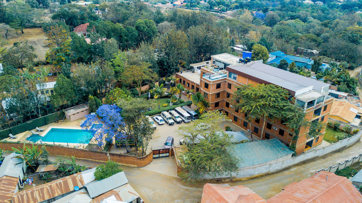 Summit Safari Lodge